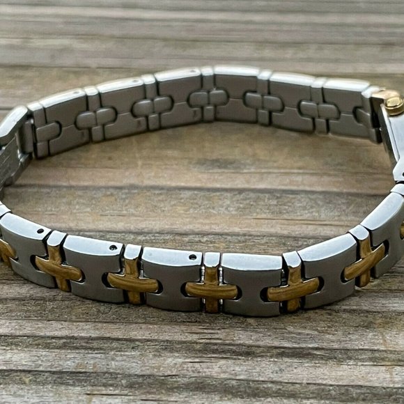 Citizen Quartz Ladies Watch Double Tone Goldlight Gunmetal Tone Analog Wrist Wa - Picture 5 of 12